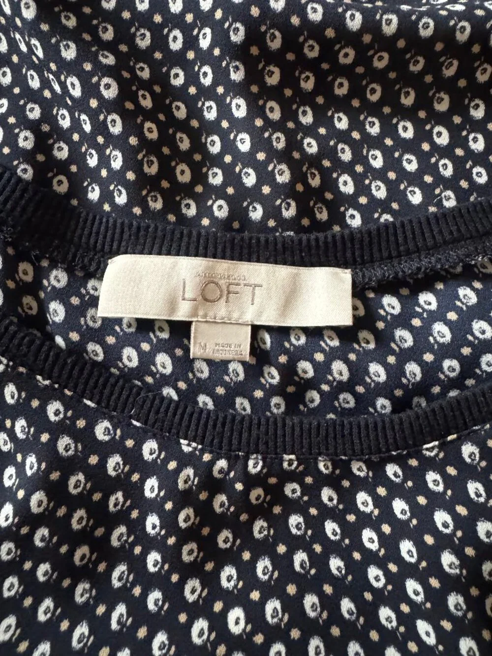Womens Medium Ann Taylor LOFT Scoop Neck Printed Tunic Tank Top Navy Blue White
